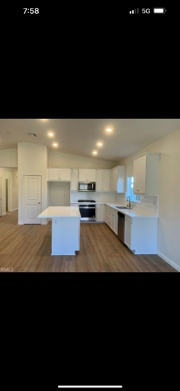 Building Photo - 15640 San Diego Ln