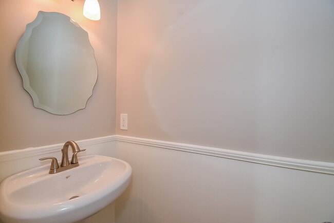 Building Photo - 6578 Harrington Pl