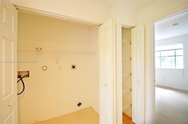 Building Photo - 1958 SW 60th Terrace