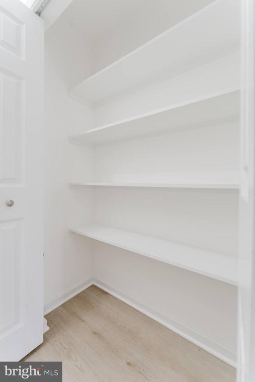 Building Photo - 7107 Sontag Way