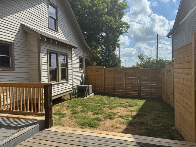 Building Photo - 1707 Hillside Ave