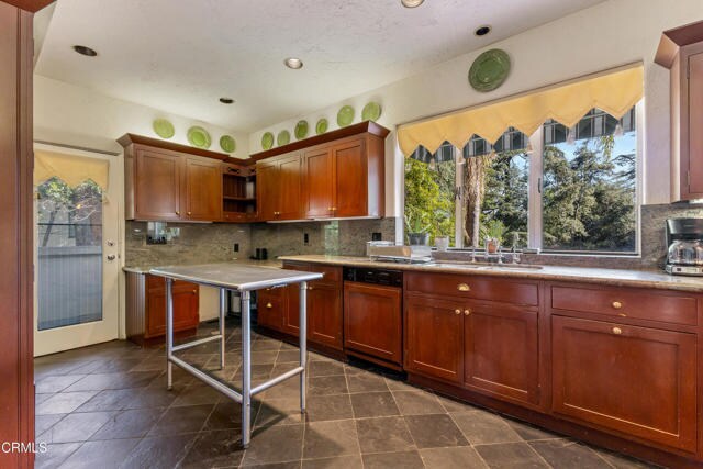 Building Photo - 5321 Alta Canyada Rd