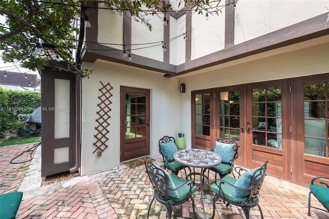 Building Photo - 3621 Viscaya Ct