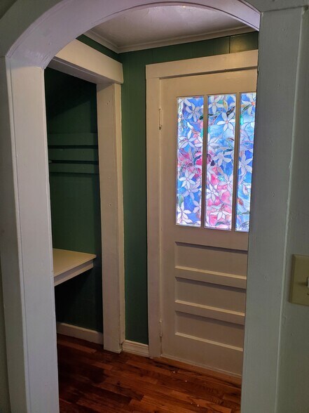 Small office space off the living-room - 358 E Lincoln Rd