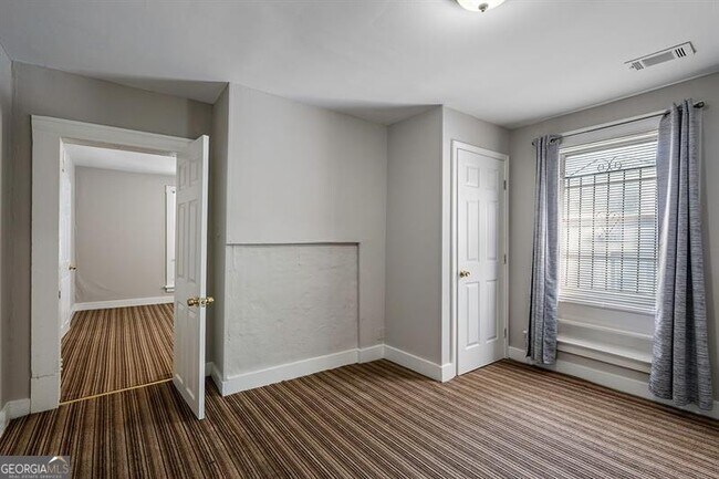 Building Photo - 184 Dahlia Ave NW