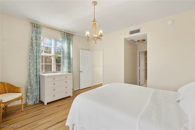 Building Photo - 8560 Violeta St