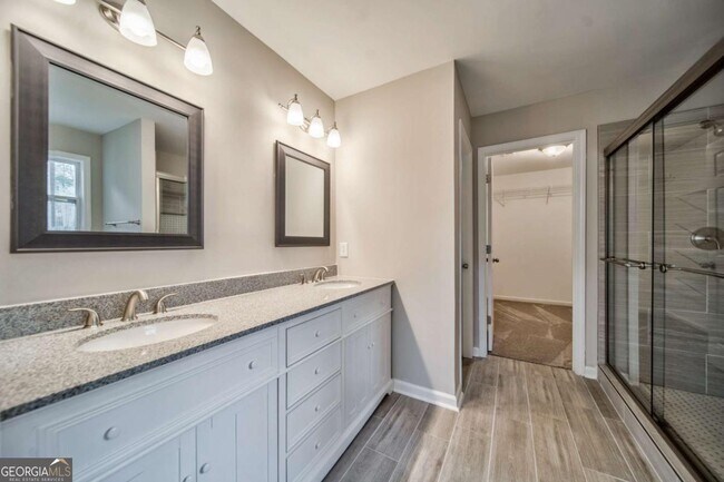 Building Photo - 2011 Town Lake Hills W