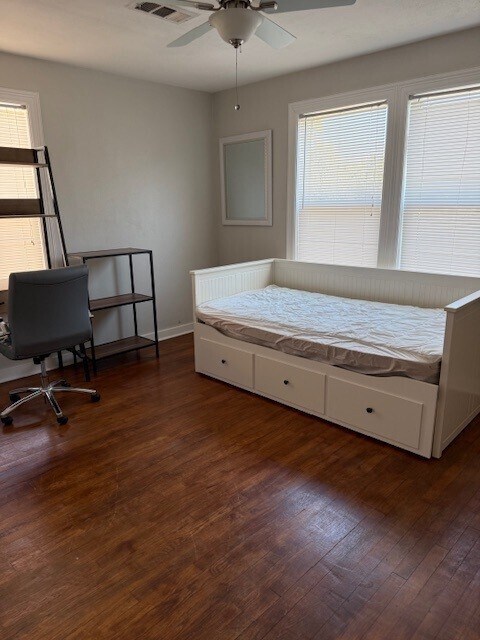 Building Photo - 3720 Avenue P 1/2 Rear