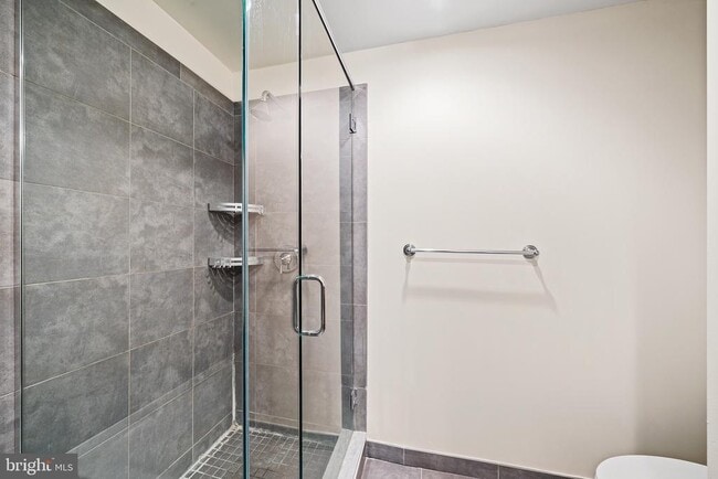 Building Photo - 22 S Front St