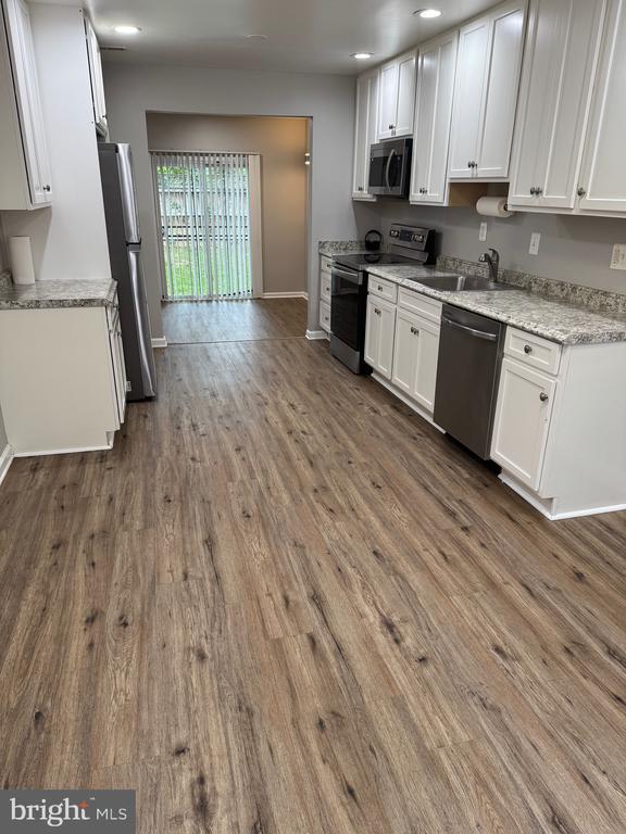 Building Photo - 5869 Suitland Rd