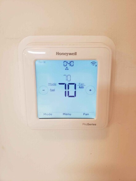 HoneyWell T6 Lyrica Pro WiFi Thermostat - 1080 Park Blvd