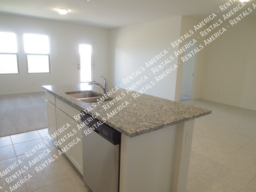 Building Photo - 378 S Borromeo Dr