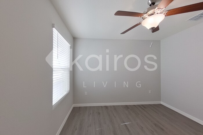 Building Photo - 8620 SW 43rd Ter