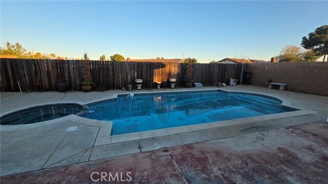 Building Photo - 13380 Larkhaven Dr