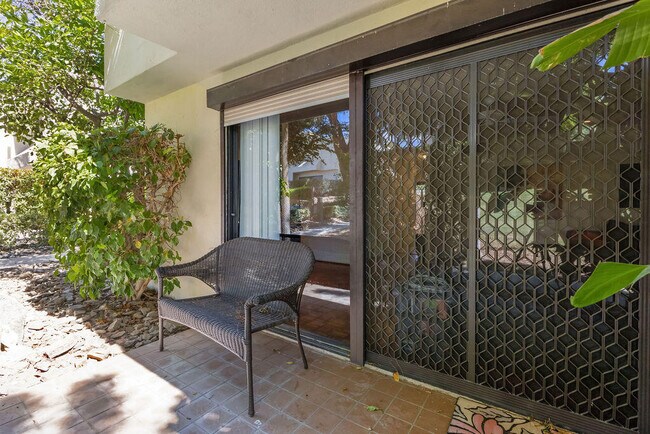 Building Photo - 48728 Desert Flower Dr
