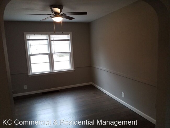 Building Photo - 2 br, 1.5 bath House - 11926 E 45th Terrac...