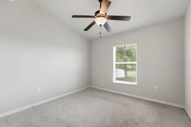 Building Photo - 202 Highland Meadows Pl