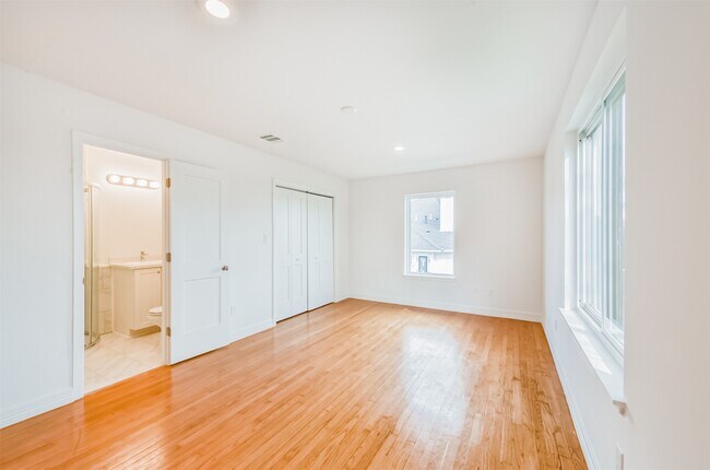 Building Photo - 4718 N Braeswood Blvd