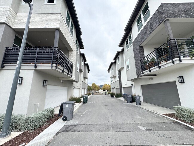 Building Photo - Perfect Shape Dublin Home in The Boulevard...