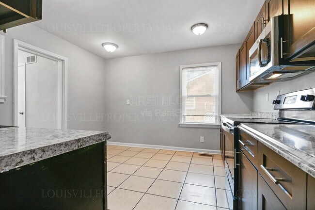 Building Photo - 4206 Laura Ave