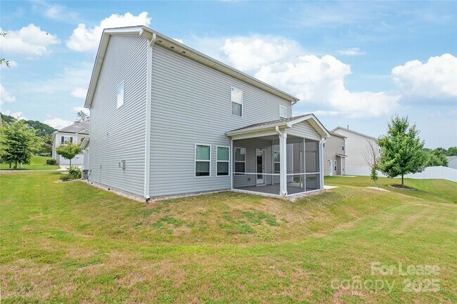 Building Photo - 5613 Amelia Ln