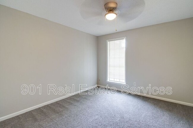 Building Photo - 2998 Stage Park Pl