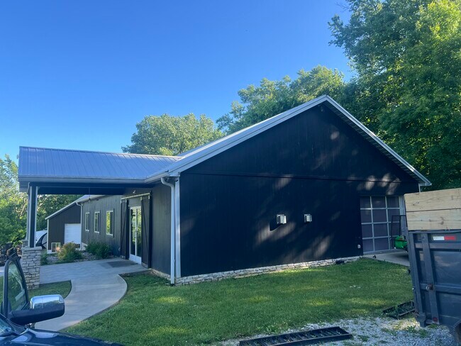 Building Photo - 2797 Happy Valley Rd