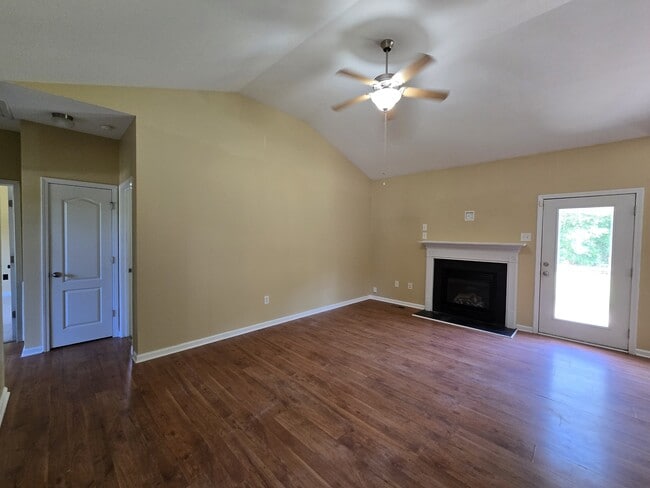 Building Photo - 1421 Tawny Vw Ln