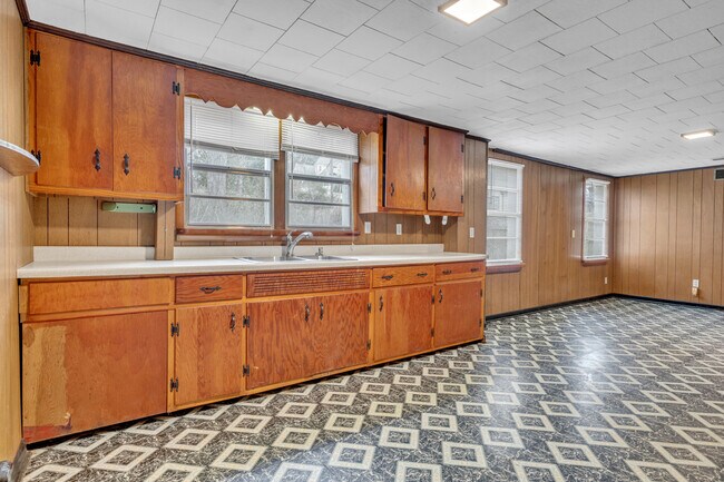 Building Photo - 4413 6th Ave