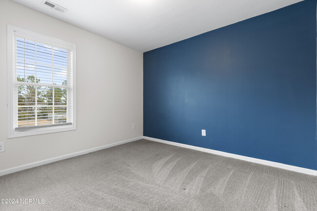 Building Photo - 123 Durbin Ln