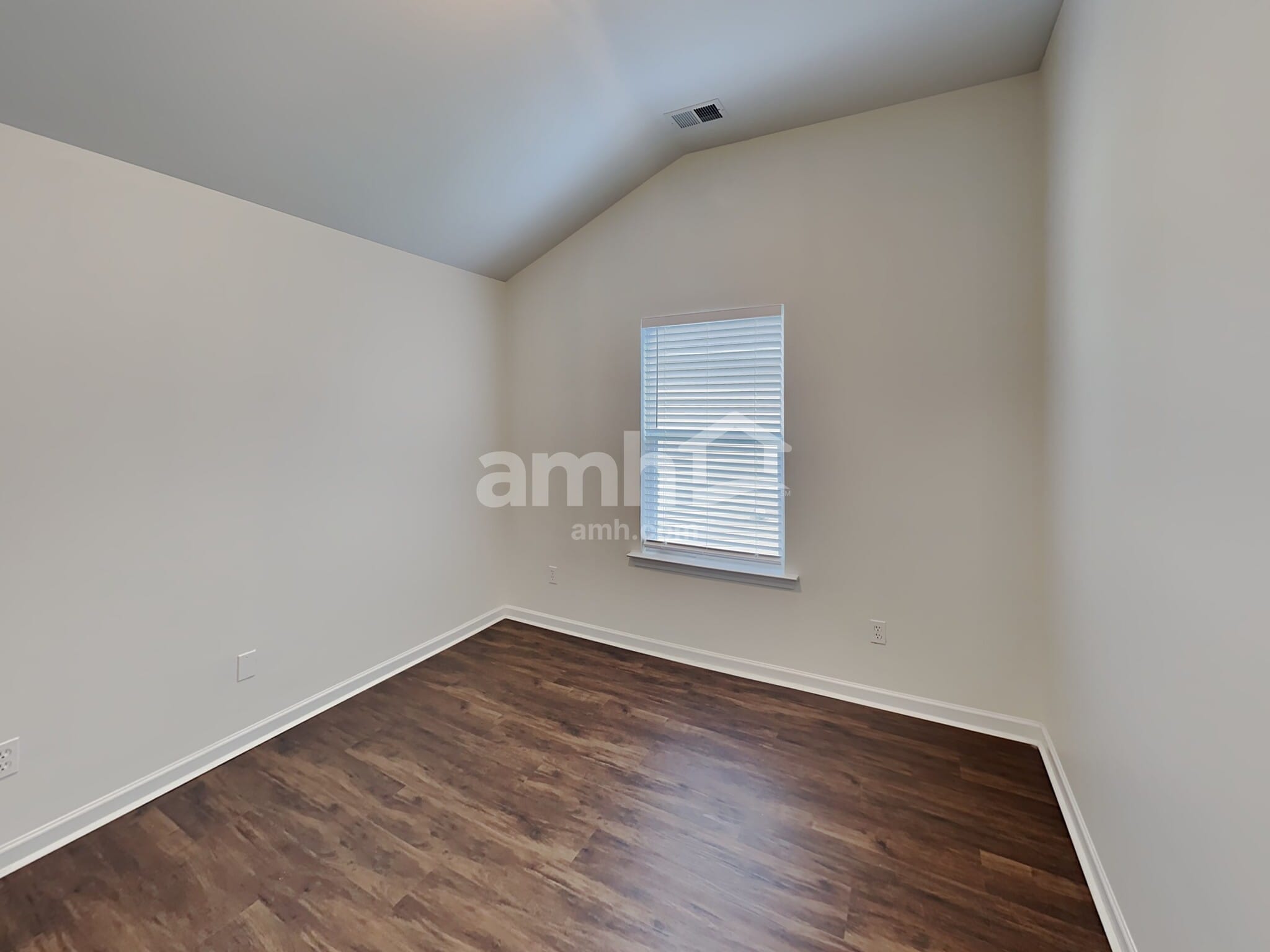 Building Photo - 301 Boulder Run