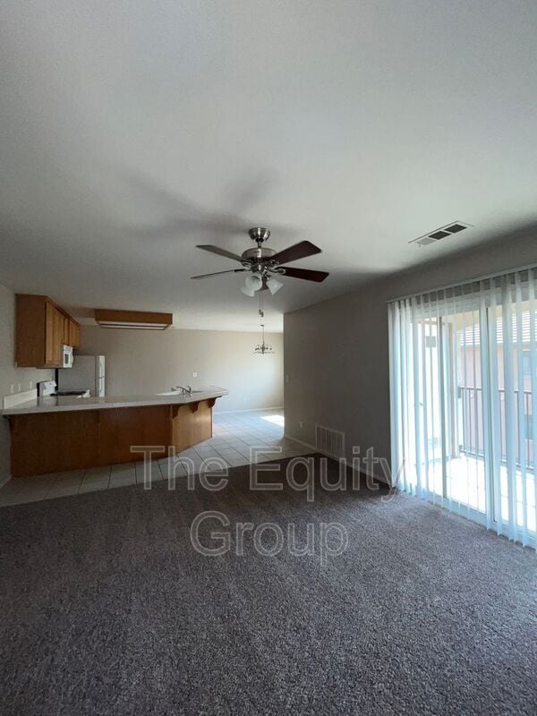 Building Photo - 2521 W Lark Ave