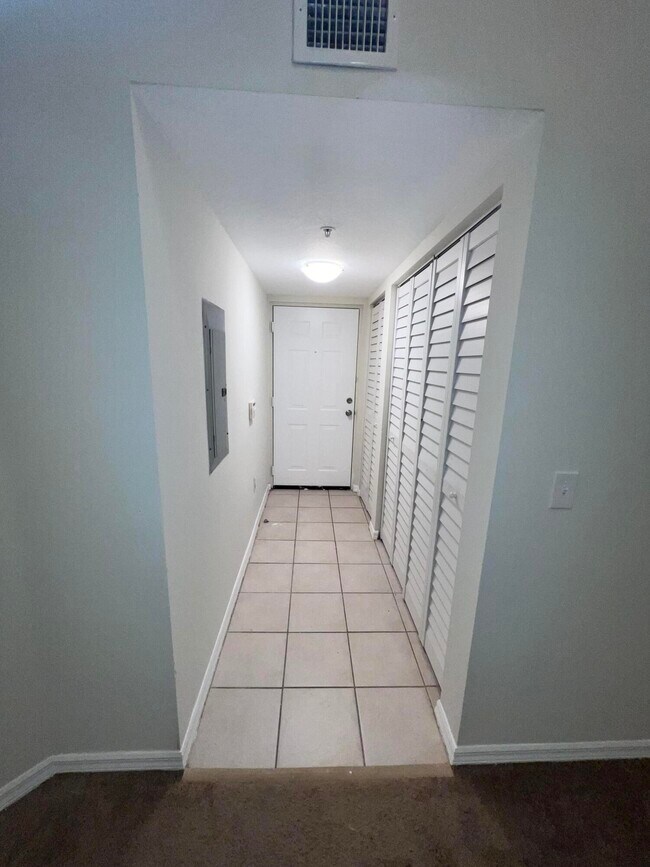 Building Photo - 4171 San Marino Blvd
