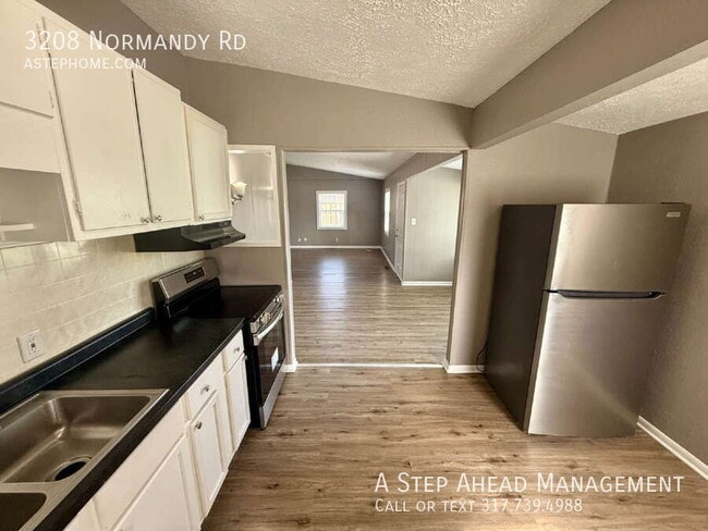 Building Photo - 3208 Normandy Rd