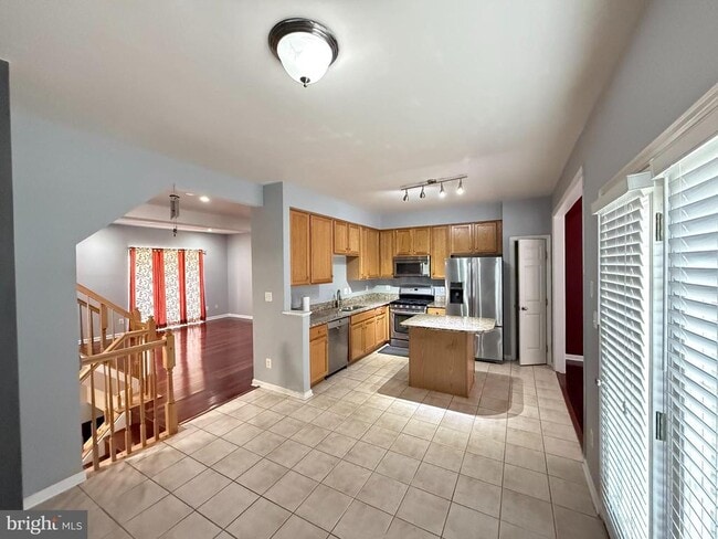 Building Photo - 2539 Banshire Dr