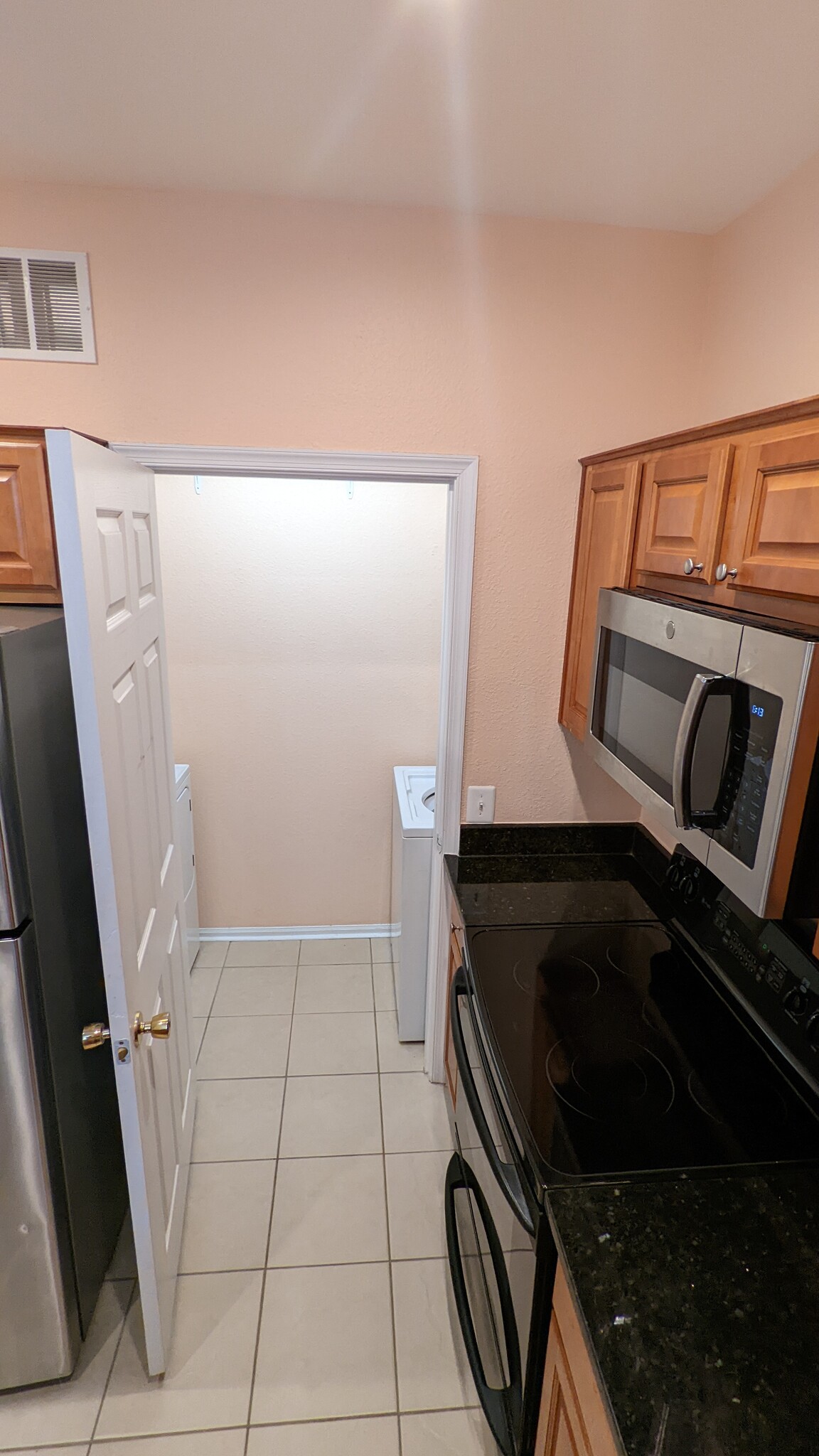Building Photo - 1570 Spring Gate Dr