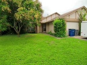Building Photo - 6603 Deatonhill Dr