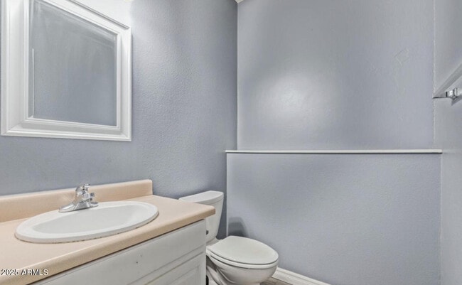 Building Photo - 280 S Elizabeth Way