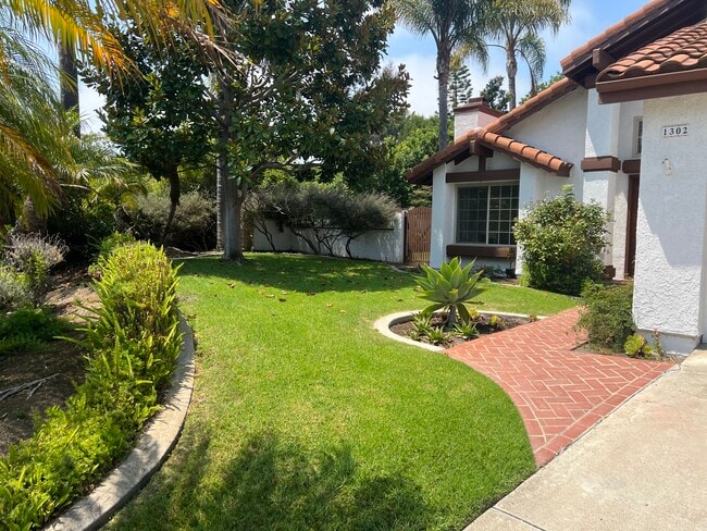 Building Photo - 1302 Cadena