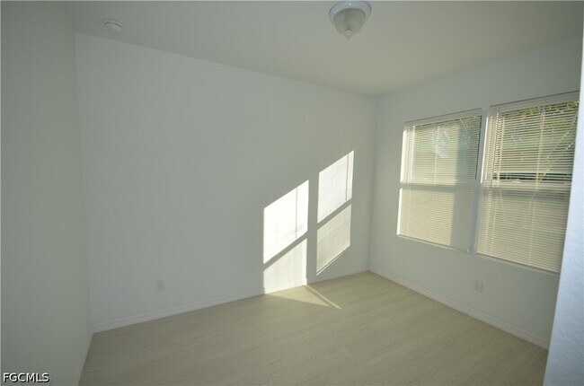 Building Photo - 3303 Armstrong Ct