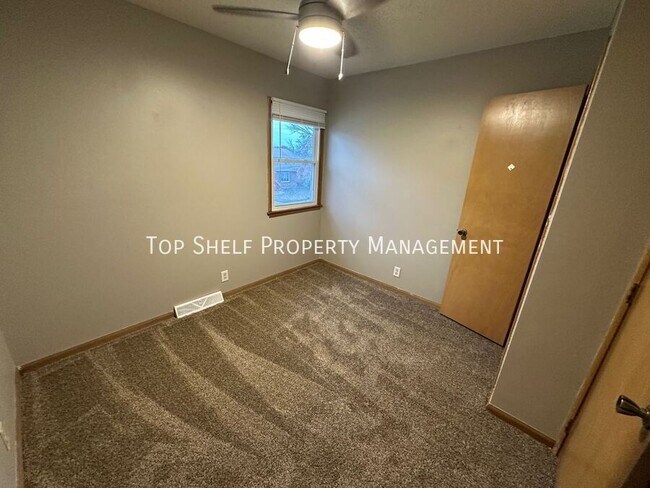 Building Photo - 6401 Lincoln Ave