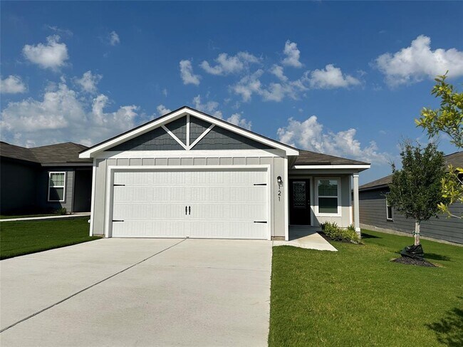 Primary Photo - 121 Morrison Dr