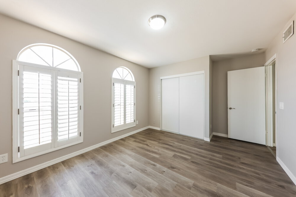 Building Photo - 8810 W Grovers Ave