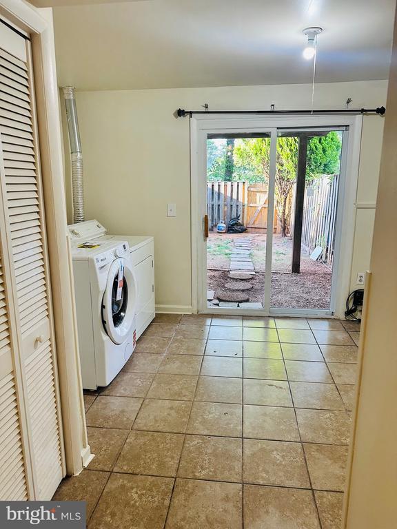 Building Photo - 22 Alden Ct