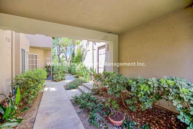 Building Photo - Lovely 2 Bedroom Condo in Mission Viejo