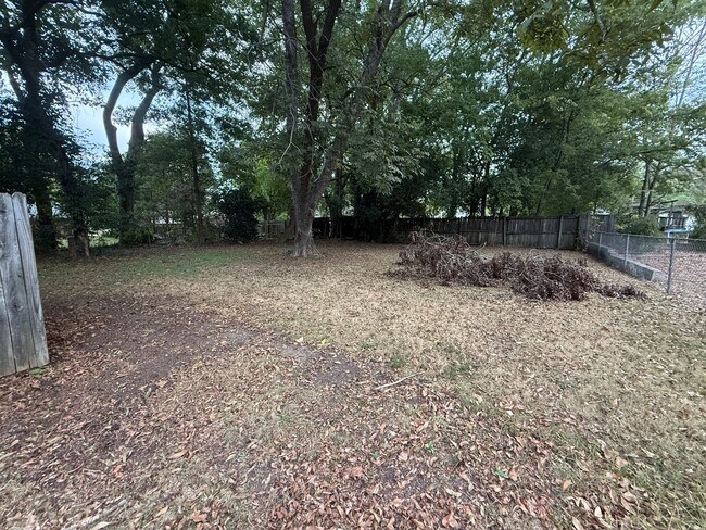 Building Photo - ** 4 Bed 2.5 Bath Located in Ridgefield** Call 334-366-9198 to schedule a self tour