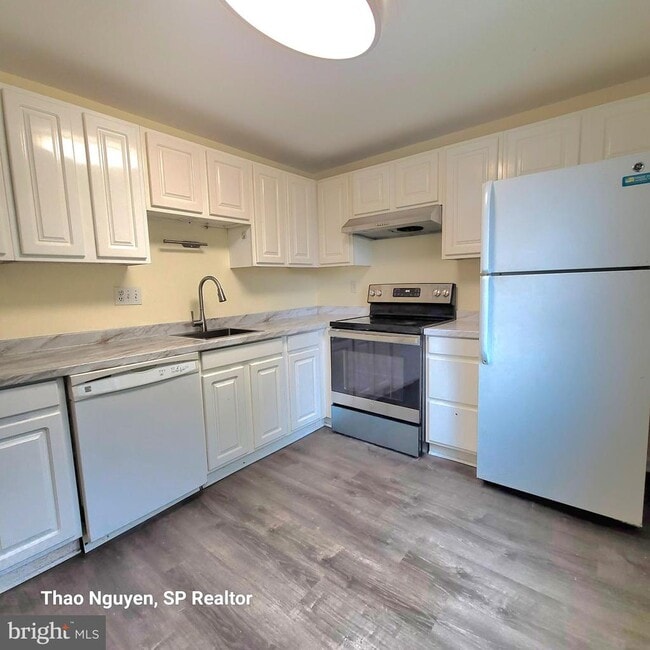 Building Photo - 10534 Cambridge Ct
