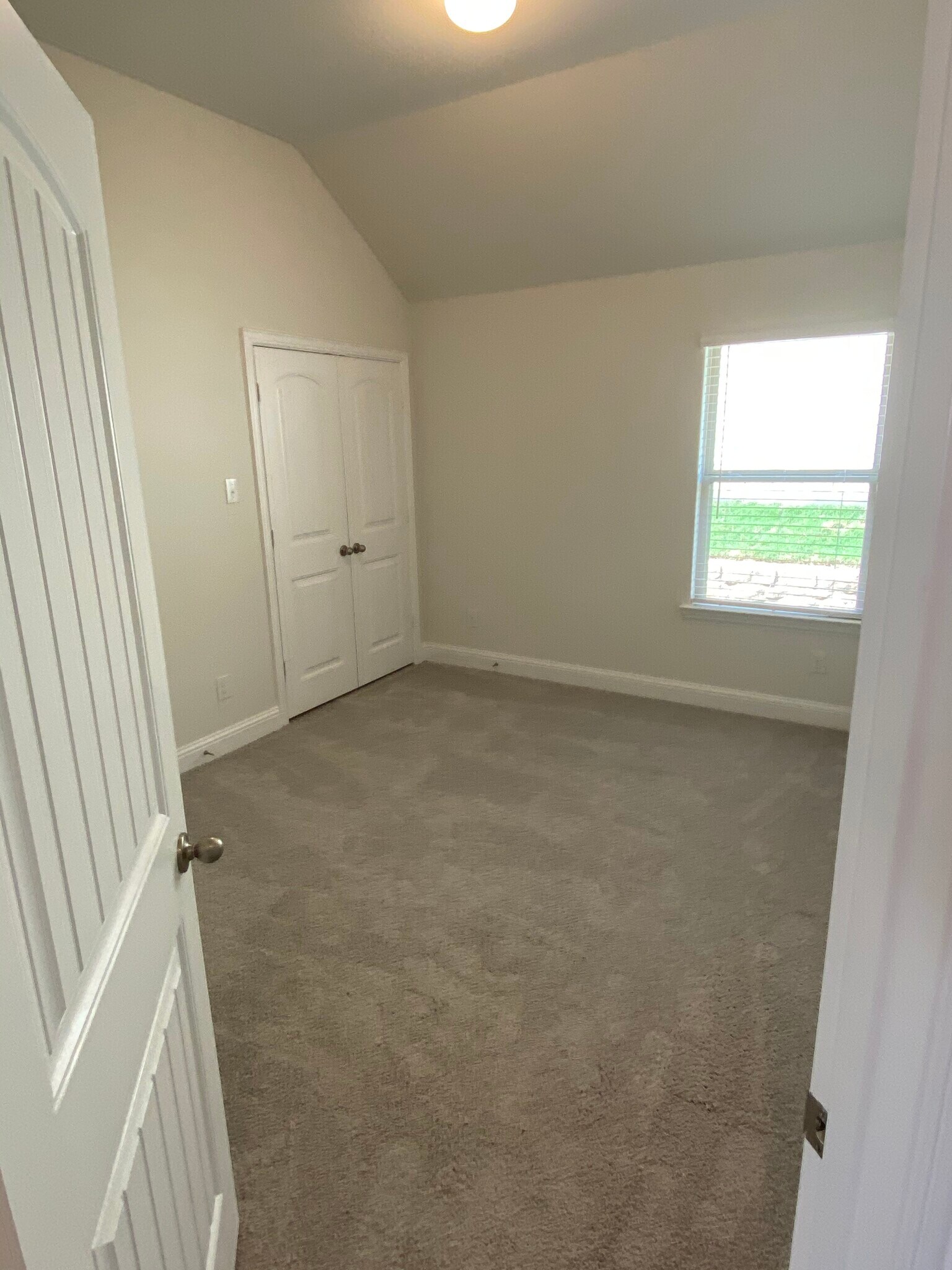 Building Photo - 5513 Mountain Island Dr