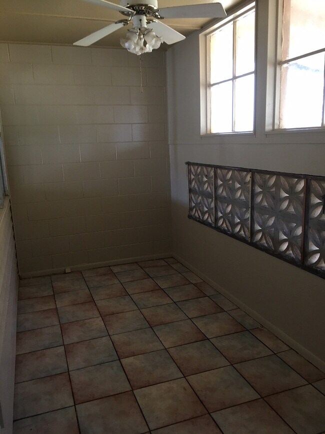 Building Photo - 3 bedroom 1.5 bath home in Ulu Wehi