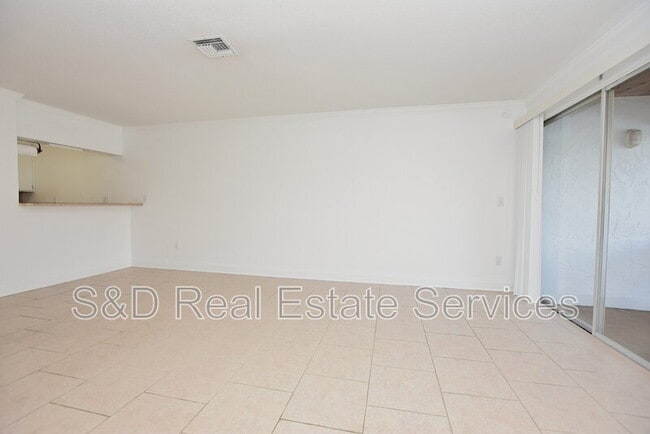 Building Photo - 141 Fernery Rd